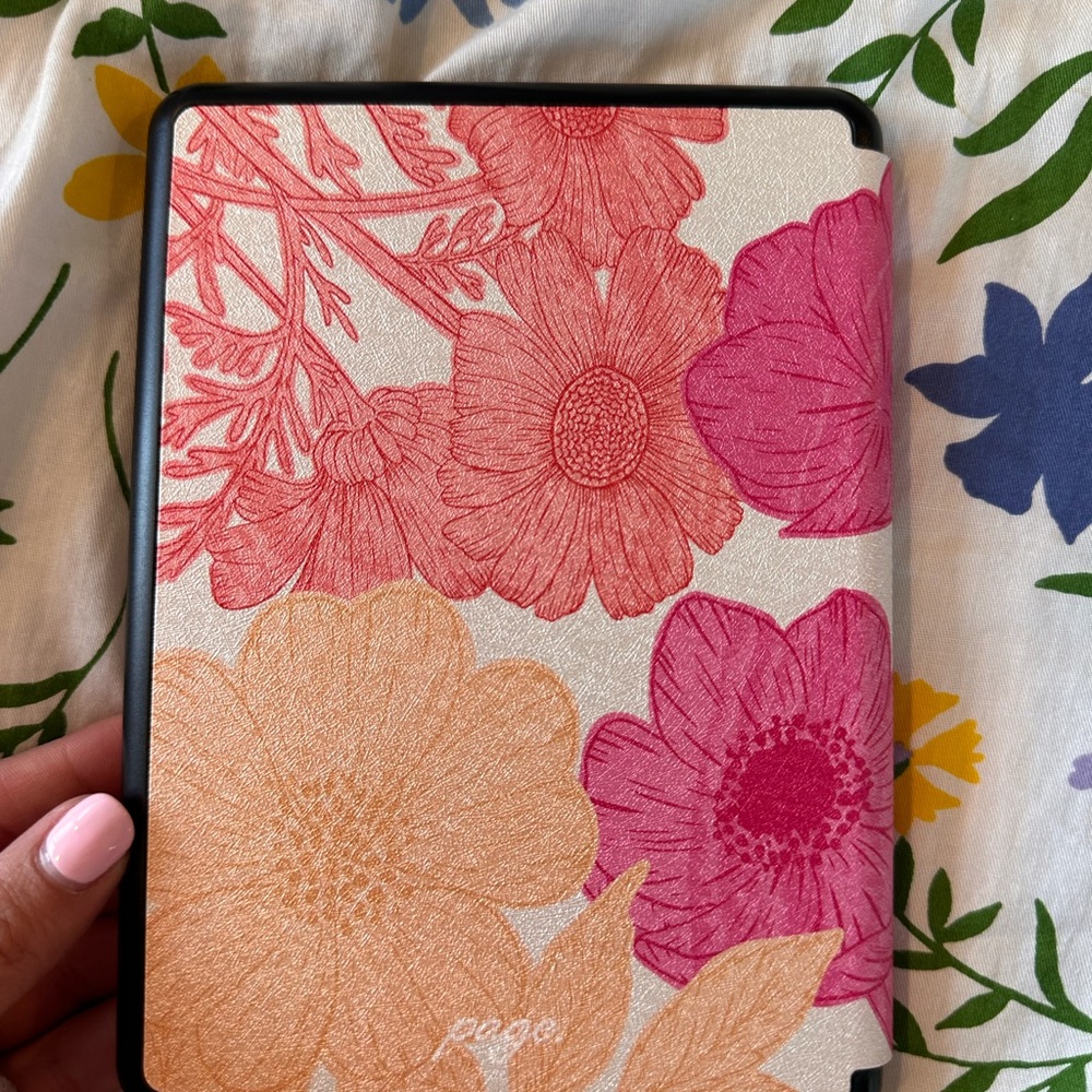 Floral Patterned Tablet Cover - Picture 3 of 3